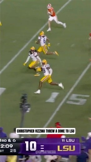 Jordan Ross Scores a 30-Yard Pick Six in His First Game for LSU
