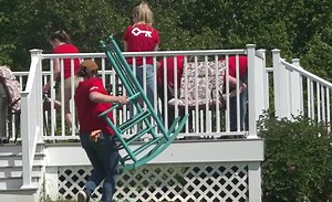 Key Bank employees volunteer for Neighbors Make a Difference Day