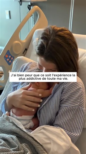 Zone Maternité | Astuces et Conseils Grossesse on Instagram: "✨ Ce premier moment… celui qu’on n’oublie jamais. ✨ Un regard, une peau contre la vôtre, et tout votre monde change en une seconde 🤍 💌 Écrivez “CADEAU” en commentaire pour recevoir votre e-book gratuit sur le développement de bébé durant la grossesse, directement en DM. Donner naissance, c’est bien plus qu’un événement. C’est une transformation profonde, du corps… mais surtout du cœur 🫶 Dès les premières secondes, ce lien unique se