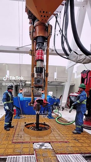 Offshore Rig Tripping Drill Pipe
