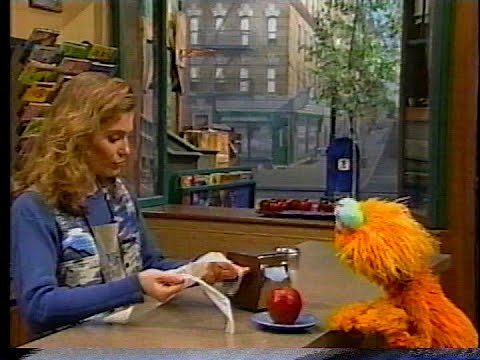 Sesame Street - Gina's Day with Apples