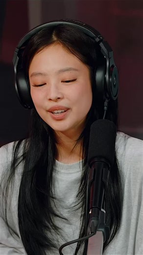 𝐇𝐄𝐍𝐍𝐄𝐘 🐘 on Instagram: "It was an amazing interview. Not recent but it's gold. I love how Jennie knows her worth. You can watch the full interview on Apple Music's Youtube, just type: Zane Lowe interview Jennie. #jennie #jennieblackpink #jenniemoments #interview Source: @zanelowe"