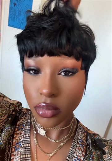 Nostalgic Bino Rideaux Merch from the 90s and 00s