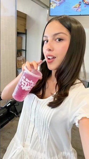 Olivia Rodrigo has her own Taco Bell Baja blast flavor￼