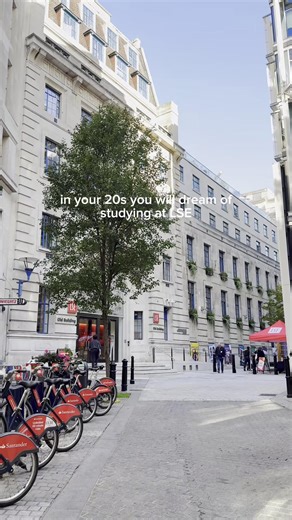 LSE Department of Management on Instagram: "This is your sign 🌟 Reel by Lidia Sun, Global Master’s in Management student and Student Ambassador 👏🏼"