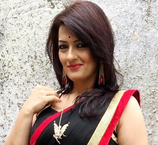 Falguni Rajani Age, Boyfriend, Husband, Family, Biography & More » StarsUnfolded