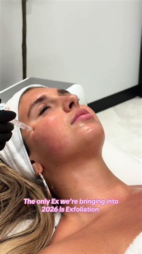 Achieve Glowing Skin with Exfoliation Techniques
