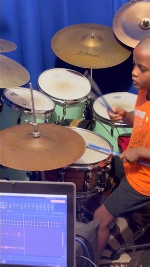 Aluno Arthur tocando “Colored People” do DC Talk #drums #aulamusical #drummer #drumcover