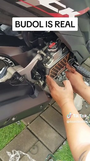 DS4 Radiator Cover Installation Guide