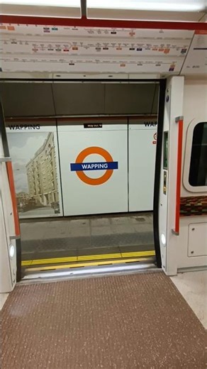 Class 378 Doors closing London Overground