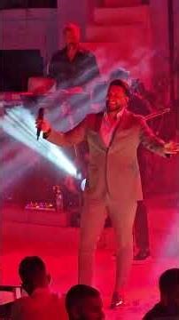 Ο Κων/νος Παρασκευας ερμηνευει το Αμαρτωλα μου χειλη στο Θερινο Metropolis στο Θεριανο. (21/07/2024)