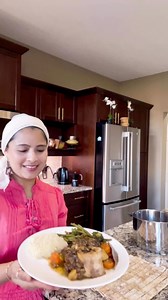 Canadian Style Lunch Cooking- Pot Roast, Mashed Potatoes & Beans Broccoli Stir Fry, it’s adipoli, enjoy! #CanadianFood #canada #malayalam #malayalee #cookingvideo #recipeoftheday #potroast #mashedpotatoes #lunchideas #lunch #instantpotcooking #instantpotrecipes #homecooking #kerala | Cooking with Thas