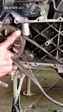 HOW TO DISASSEMBLE VARIO CVT PULLEY