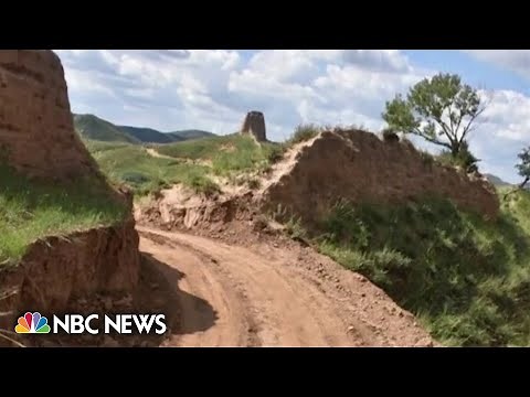 China's Great Wall severely damaged by workers