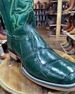 14 reactions · 4 comments | American Alligator Skin Boots in color Forest Green Desert Finish !! Leave a comment on your size if price quote is needed !! You can always stop by our location! We also offer shipping nationwide! ☎️ 713-514-9939. La Hacienda Boot Co. 2429 Telephone Rd Houston, Texas 77023 ☎️ 713-514-9939/346-510-8311 #lahaciendabootco #custommade #handmade #boot #botas | La Hacienda Boot Co. | Facebook
