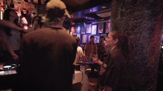 Green Vibes in Bulldog: A Techno Experience