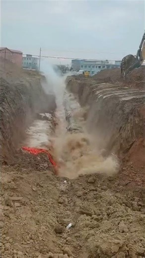 Precast floating pipe laying process for highway reserved passage