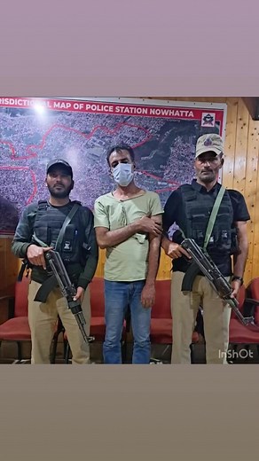 Hilal Ah geelani S/o Noor Md geelani R/o Lal Bazar, Sgr arrested for sta-bbing his brother Bilal Ah Geelani with sharp edged object.The brothers have familial property dispute. FIR registered in Nowhatta PS | Eidgah