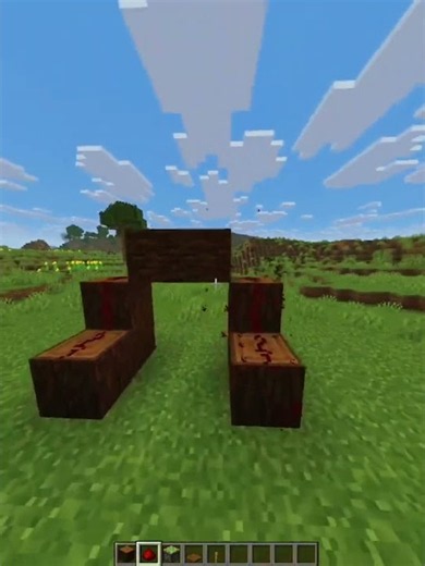 How to Build a Working Garage Door in Minecraft! 🚗 #shorts