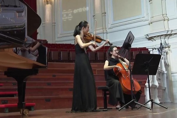 Can listening to classical music help students study?