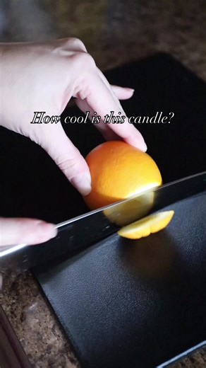 Need a holiday centerpiece idea? 🌲🍊 #fotoncandle #pearledcandle #candle #floatingcandle #christmasdecor