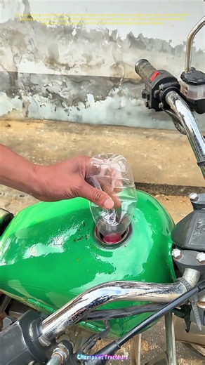 DIY Oil Siphon: Using a Plastic Bottle and Tube to Extract Oil from a Tank