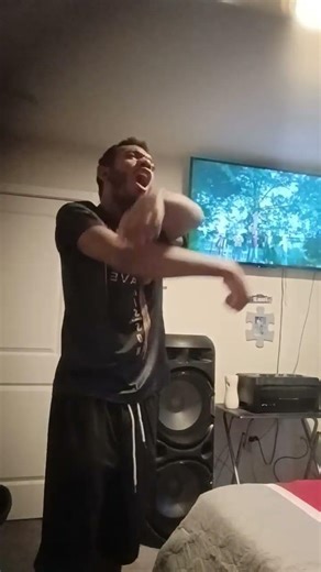 singing in dancing to b5 all I do