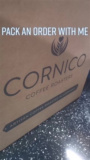 Pack an order with me! #sustainable tea and coffee packaging.