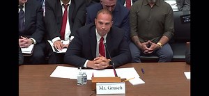 ویدیوی از کنگره - دیوید گروش: برای پنهان کردن فناوری فرازمینی مردم آسیب دیده اند و/یا کشته شده اند.