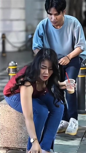 funny ripped pants prank #funny #shorts #shortvideo #comedy #shortsfeed #pranks