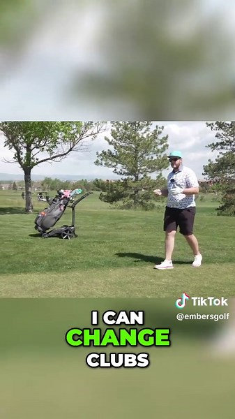 It’s like driving a remote control car… that carries your clubs 🤖⛳ @stewartgolf #Golf #GolfGear #StewartGolf