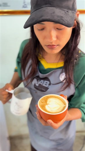 Mastering the Ripple Heart Technique in Coffee Art