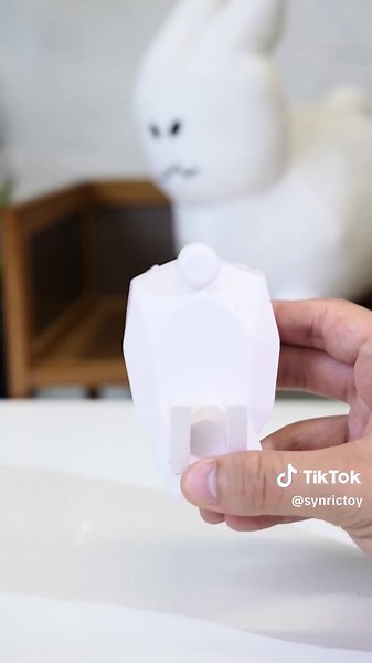 Unboxing the Forsaken-Inspired Gubby Figure