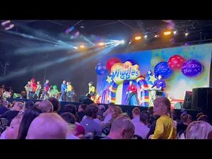 Shake Your Hips With Wags The Dog 🐶 Wiggles Concert 3/5/2025