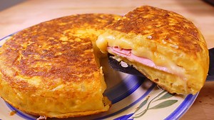 22M views · 629K reactions | Tortilla de patatas estilo SANDWICH. ¡Recetón! | Que viva la cocina | Facebook