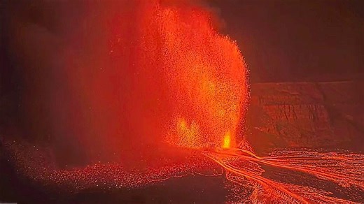 Kilauea eruption launches lava 1,000 feet in fiery nighttime spectacle