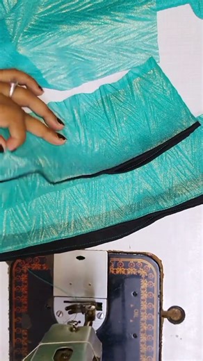 2 Layer Umbrella Sleeves Design | Jhalar wali baju | #umbrellabaju #bajudesign #astindesign #sleeve