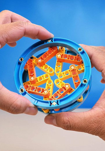 Build an Aperture Structure with LEGO Technic