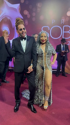 #ToñoRosario #PremiosSoberano @tonogalactico 🇩🇴 #Lapareja 🔥 #RepúblicaDominicana QUE OPINAN DE LA VESTIMENTA ??