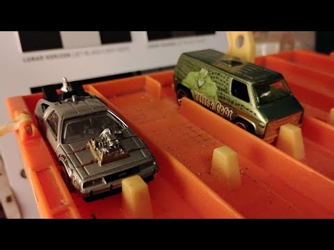 World Championship - Back to the Future Delorean Time Machine vs 70s Van