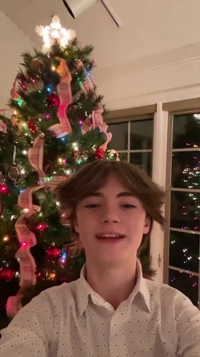 131K views · 701 reactions | Wishing You All a Blessed and Happy Holiday Season!!! ❤️ Merry Christmas!!!⛄️✨ | Jackson Robert Scott | Facebook