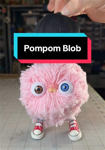 Making a pompom blob out of pink yarn. #nickpainting #learnwithtiktok #artistsoftiktok #blob #artsandcrafts