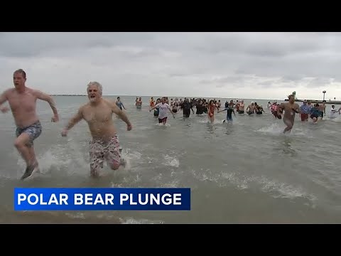 Hundreds take annual 'Polar Bear Plunge' in Lake Michigan in Waukegan