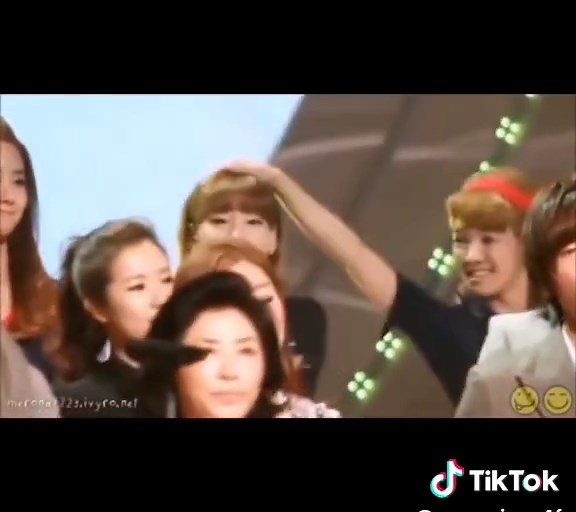 Girls' Generation: Taeyeon and the Members' Playful Moments