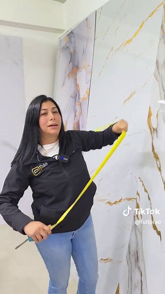 Transforma tus paredes con láminas de PVC en Full Piso