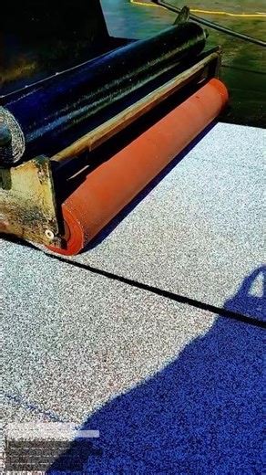Efficient Roofing Seal – Roller Compaction for Durability