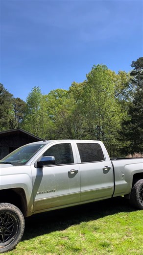 Sunny days☀️#chevytrucks #fyp #mud #johndeere #grasscutting
