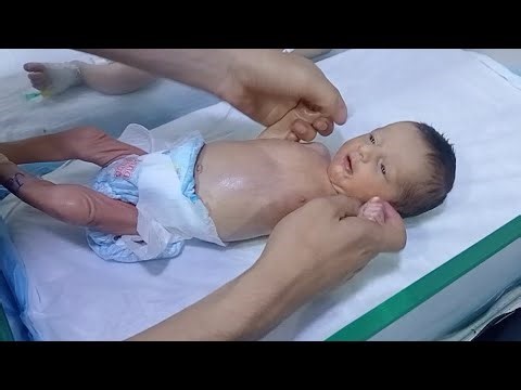 Baby’s First Oil Massage 👶 | Along with Pheosotherapy Session #babycare