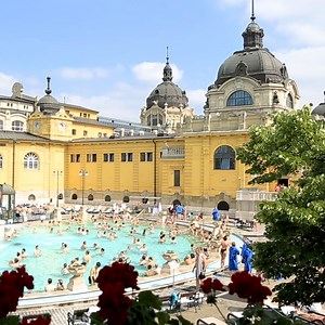 With 18 pools and 10 steam rooms, this Budapest bathhouse will have you never wanting to take an average bath again. | Tastemade Travel