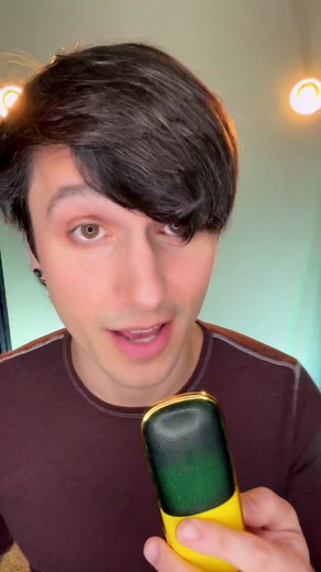 I could be brown, I could be blue I could TOUR anywhere you’d like! Request YOUR CITY in my bio! // thx @DistroKid for being the best distributor for an #independentartist #gracekelly #dmf #mika #looping